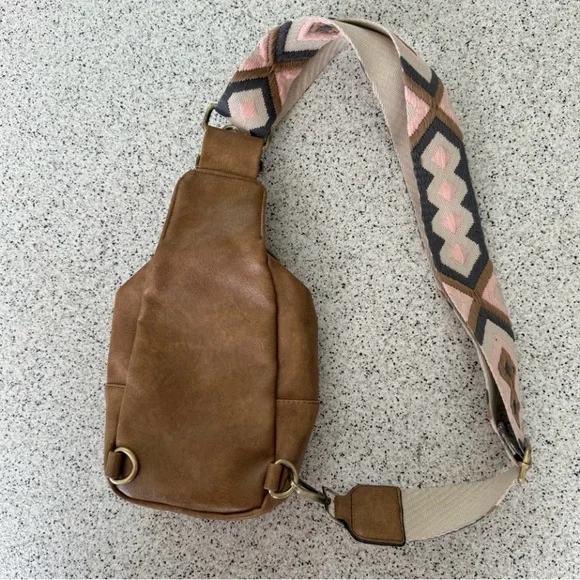 Boho leather crossbody bag - Picture 6 of 6